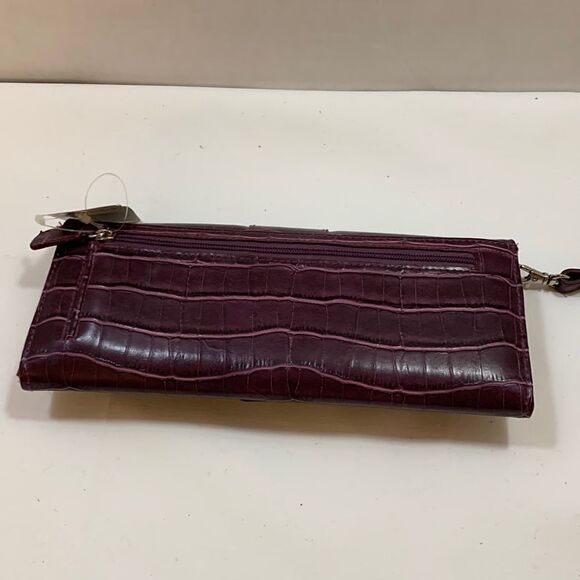 Mundi wristlet wallet. New with tags slim design with lots of storage spaces - Picture 2 of 7